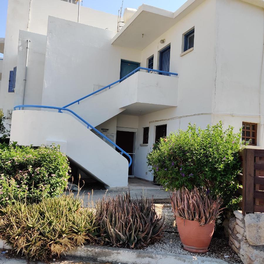 Lovely 1-Bedroom Unit @ Fabulous Location Paphos ภายนอก รูปภาพ